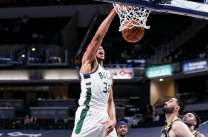 Ο Γιάννης Αντετοκούνμπο