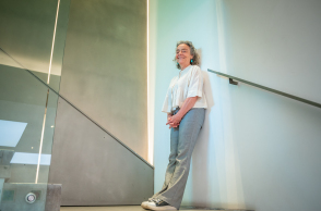 Η Ιωάννα Ράλλη και ο Καρλ Γιουνγκ δίνουν ραντεβού στο Κολωνάκι