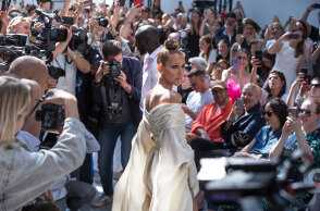 Η Σελίν Ντιόν (Celine Dion) στην Εβδομάδα Μόδας στο Παρίσι, το καλοκαίρι του 2019 (ΦΩΤΟ ΑΡΧΕΙΟΥ)