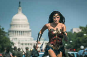 Η ηθοποιός Γκαλ Γκαντό στην ταινία Wonder Woman 1984