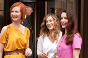 Από αριστερά: Η Σίνθια Νίξον, η Σάρα Τζέσικα Πάρκερ και η Κρίστιν Ντέιβις στη σειρά «Sex and the City»