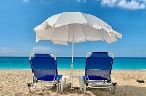 Διακοπές - ξαπλώστρες