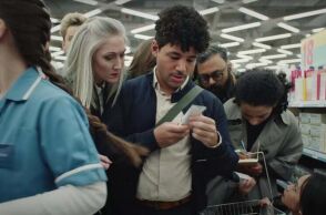 Tracked: Η νέα διαφημιστική καμπάνια της Apple