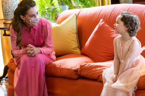 Κέιτ Μίντλετον: Συνάντηση με τη μικρή Μίλα που έχει λευχαιμία