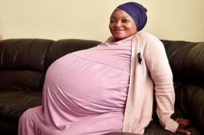 Γυναίκα έγκυος με δεκάδιμα©Twitter-@SsekamatteSula