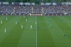 Οι παίκτες της Ιρλανδίας γονάτισαν για το Black Lives Matter και τους αποδοκίμασαν