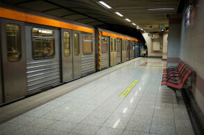 Μετρό (ΦΩΤΟ ΑΡΧΕΙΟΥ) - Ακινητοποιημένοι οι συρμοί την Τετάρτη 16 Ιουνίου 2021 λόγω 24ωρης απεργίας για το εργασιακό νομοσχέδιο