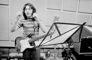Ο rock κιθαρίστας και τραγουδιστής Rory Gallagher