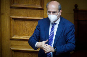 Κωστής Χατζηδάκης, υπουργός Εργασίας και Κοινωνικών Υποθέσεων