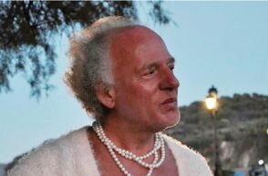 Ο Δημήτρης Καλογιάννης, γνωστότερος και ως Δήμητρα της Λέσβου.