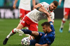 Στιγμιότυπο από την αναμέτρηση της Πολωνίας με τη Σλοβακία