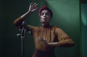 Η τραγουδίστρια Imany