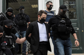 ΑΠΟΛΟΓΙΑ ΣΤΟΝ ΕΙΣΑΓΓΕΛΕΑ ΤΟΥ 32ΧΡΟΝΟΥ ΚΑΘ' ΟΜΟΛΟΓΙΑ ΔΡΑΣΤΗ ΤΗΣ ΔΟΛΟΦΟΝΙΑΣ ΤΗΣ 20ΧΡΟΝΗΣ ΚΑΡΟΛΑΪΝ 