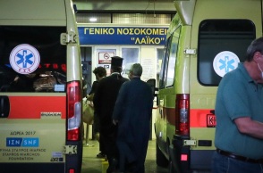 Στο «Λαϊκό» Νοσοκομείο μεταφέρθηκαν οι επτά μητροπολίτες μετά την επίθεση με βιτριόλι στη Μονή Πετράκη