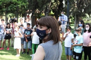 Η Πρόεδρος της Δημοκρατίας, Κατερίνα Σακελλαροπούλου, με τα παιδιά από την Παιδόπολη «Άγιος Ανδρέας»