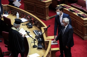 Ορκωμοσία νέων βουλευτών για Κώστα Κόλλια και Άγγελο Τόλκα
