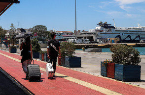  ΚΙΝΗΣΗ ΣΤΟ ΛΙΜΑΝΙ ΤΟΥ ΠΕΙΡΑΙΑ