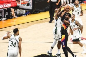 Στιγμιότυπο από τη νίκη των Σανς κόντρα στους Μπακς