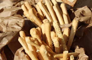 Κριτσίνια (ΦΩΤΟ ΑΡΧΕΙΟΥ) - Ο ΕΦΕΤ ανακαλεί συσκευασία που αναγράφει «Χωρίς γλουτένη - τυρί»