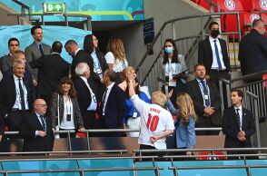 Ο Βρετανός πρωθυπουργός Μπόρις Τζόνσον στον ημιτελικό του EURO 2021 μεταξύ της Αγγλίας και της Δανίας