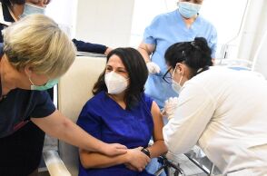 ΕΜΒΟΛΙΑΣΜΟΣ ΥΓΕΙΟΝΟΜΙΚΩΝ ΣΤΑ ΝΟΣΟΚΟΜΕΙΑ ΑΡΓΟΥΣ ΚΑΙ ΝΑΥΠΛΙΟΥ