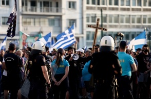 Συγκέντρωση και πορεία ενάντια στην υποχρεωτικότητα του εμβολιασμού στην Αθήνα