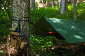 Σκηνή σε κατασκήνωση (ΦΩΤΟ ΑΡΧΕΙΟΥ) - Νέα μέτρα ανακοίνωσε ο Νικος Χαρδαλιάς, με υποχρεωτικά δύο τεστ την εβδομάδα για ανεμβολίαστους εργαζόμενους