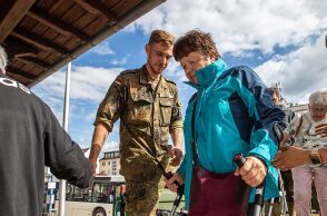 Στρατός βοηθά στην εκκένωση νοσοκομείου στο Bad Neuenahr της Γερμανίας