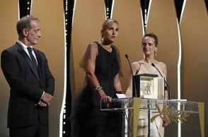 Στην ταινία της Ζουλιά Ντικουρνό «Titane» ο Χρυσός Φοίνικας του 74ου Φεστιβάλ των Καννών