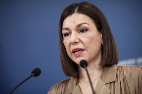 Η κυβερνητική εκπρόσωπος, Αριστοτελία Πελώνη