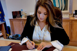 Άντζελα Γκερέκου (ΦΩΤΟ ΑΡΧΕΙΟΥ) - Η σύζυγος του Τόλη Βοσκόπουλου έκανε την πρώτη ανάρτησή της στο Facebook  μετά τον θάνατο του διάσημου τραγουδιστή