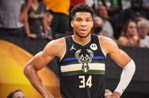 Ο Γιάννης Αντετοκούνμπο