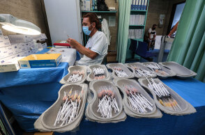 Ιταλία - Εμβολιασμός: Υγειονομικός ετοιμάζει μονοδοσικά εμβόλια Johnson & Johnson (ΦΩΤΟ ΑΡΧΕΙΟΥ)