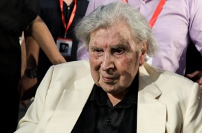 Στον Μίκη Θεοδωράκη ο Μεγαλόσταυρος του Τάγματος της Τιμής από την ΠτΔ