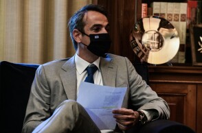 Συνάντηση της Προέδρου της Δημοκρατίας Κατερίνας Σακελλαροπούλου με τον Πρωθυπουργό Κυριάκο Μητσοτάκη © ΕUROKINISSI / ΤΑΤΙΑΝΑ ΜΠΟΛΑΡΗ