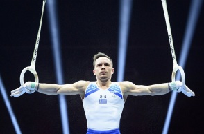 Λευτέρης Πετρούνιας 