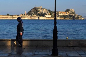 Το παλαιό φρούριο της Κέρκυρας όπως φαίνεται από την περιοχή Γαρίτσα © ΑΠΕ / ΓΙΑΝΝΗΣ ΔΗΜΗΤΡΑΣ