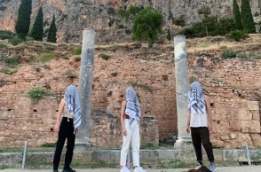 Στιγμιότυπο από το έργο του Σπύρου Κουβαρά «Ρίζωμα[Ρέκβιεμ για τον μη-τόπο]»