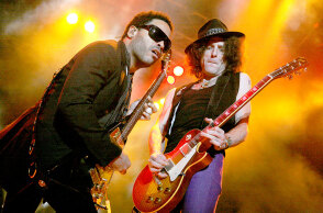 Στιγμιότυπο από τη συναυλία του Lenny Kravitz στην Αθήνα, τον Αύγουστο του 2008