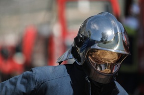 Πυρκαγιά έχει ξεσπάσει σε αγροτοδασική περιοχή στη Ρόδο και συγκεκριμένα στη δυτική πλευρά μεταξύ των κοινοτήτων Σορωνής και Θολού. 