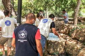 Δράση των Γιατρών του Κόσμου- Νερό και σνακ σε άστεγους εν μέσω καύσωνα