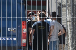 Μεταγωγή του ηθοποιού Πέτρου Φιλιππίδη στις Φυλακές της Τρίπολης ο οποίος κρίθηκε προφυλακιστέος για έναν βιασμό και δύο απόπειρες βιασμού