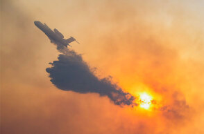 Το ρωσικό αεροσκάφος Beriev-200 επιχειρεί σε πυρκαγιά (ΦΩΤΟ ΑΡΧΕΙΟΥ)