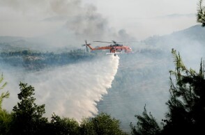 Εναέρια πυροσβεστικά μέσα επιχειρούν στην Ηλεία © EUROKINISSI/ΝΙΚΟΛΟΠΟΥΛΟΣ ΑΝΤΩΝΗΣ