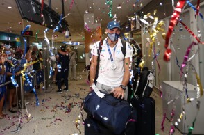 Άφιξη και υποδοχή της Εθνικής ομάδας Πόλο από τους Ολυμπιακούς Αγώνες του Τόκιο © EUROKINISSI / ΘΑΝΑΣΗΣ ΔΗΜΟΠΟΥΛΟΣ