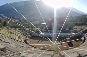 Αιμιλία Παπαφιλίππου, "Ιεροί λόγοι / COVID-19" στο μικρό θέατρο της Αρχαίας Επιδαύρου