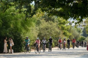 Ποδηλάτες στο κέντρο της Αθήνας © EUROKINISSI