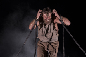 Κριτική για την παράσταση «Προμηθεάς Δεσμώτης» του Άρη Μπινιάρη