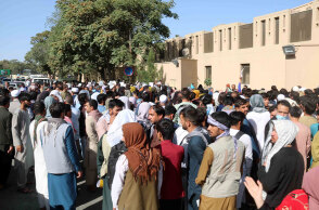 Αφγανιστάν: Χιλιάδες Αφγανοί πολίτες προσπαθούν να φθάσουν στο αεροδρόμιο της Καμπούλ