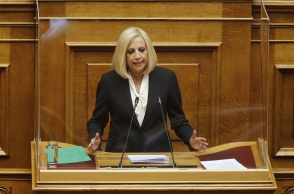 Η πρόεδρος του ΚΙΝΑΛ, Φώφη Γεννηματά, στη Βουλή για τη συζήτηση σχετικά με τη διαχείριση των πυρκαγιών